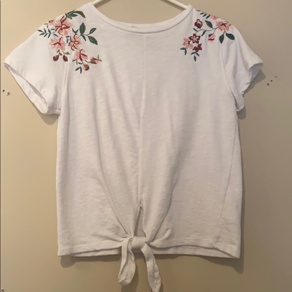 Embroidered Top - Picture 3 of 5